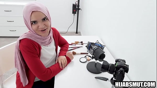 Arab Woman Tempts Stepson with Her Pussy