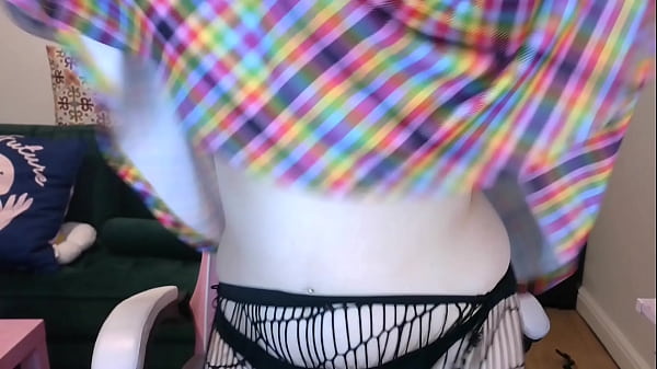 camgirl strip and dance