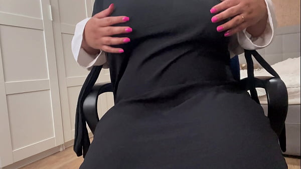 Syrian Milf Enjoying Solo Play on Web Chat