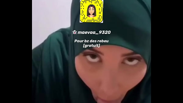 Voilé algérienne suce et twerk son gros cul