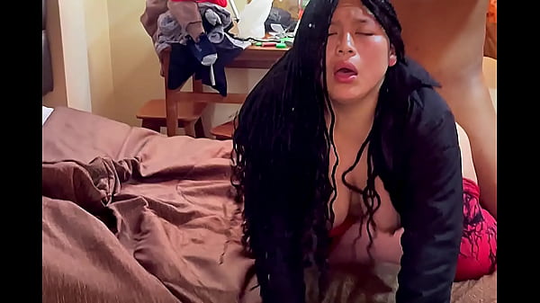 Me folle a mi amiga que conocí en una cabina de internet