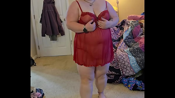 Bbw in lingerie striptease