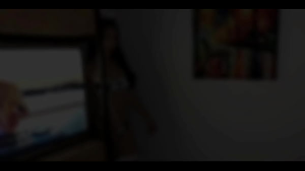 Isabellaarosse1 le modelo mi lencería a mi primo pero termino chupándole la vergota