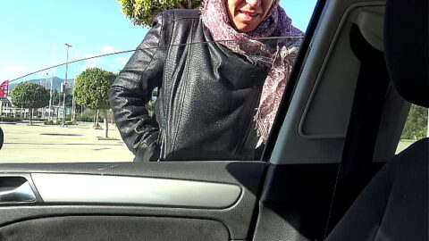 American Tourist Surprises Kurdish Prostitute on Street