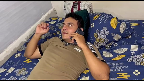invita a ver netflix a mi prima y termino follando su enorme culo- en español- 18 años- culona.